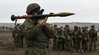 Русия е разположила на границата с Украйна до 7000 допълнителни