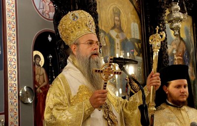 Пловдивският митрополит Николай известен със златния си Ролекс и луксозните