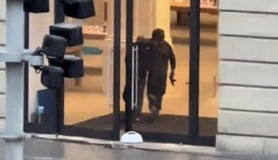 Мъж похити магазин на Apple, взе заложници