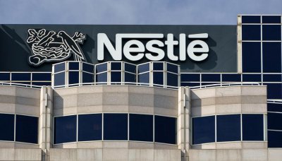 Нетната печалба на швейцарската Nestle SA един от най големите производители