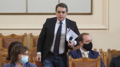 Асен Василев заговори за фонд "Радио и телевизия"