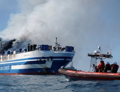 МВнР съдейства на българските граждани евакуирани след пожара на ферибота