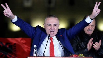 Конституционният съд на Албания реши че действащият президент на страната Илир