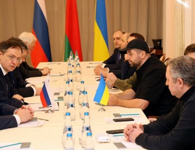 Русия и Украйна приключиха преговорите делегациите ще заминат за столиците