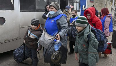 Към момента над 300 български граждани са потърсили помощ за евакуация