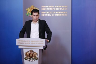 Премиерът Кирил Петков поиска оставката на министъра на отбраната Стефан