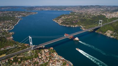 Турция слага Босфора под контрол