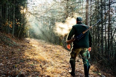 30 годишен ловец беше прострелян смъртоносно в главата в Момчилградско