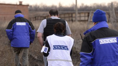 Наблюдателите от ОССЕ напускат Донецк и Луганск