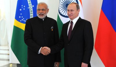 През декември 2021 г Владимир Путин посети Индия и подписа