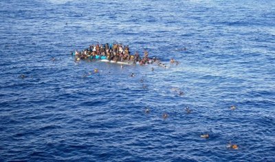 9 мигранти загинаха край бреговете на Тунис