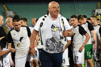 Президентът на Славия Венцеслав Стефанов заяви че отборът му заслужено