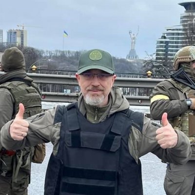 Министърът на отбраната на Украйна Алексий Резников похвали войници полицаи
