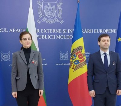 Теодора Генчовска: България помага на Молдова в кризата