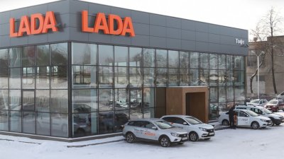 Производството на известните руски автомобили Lada е спряно след налагането