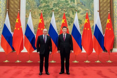 Белият дом предупреди Китай да не помага на Русия