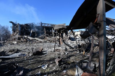 Летището на източноукраинския град Днипро е било обстрелвано на два
