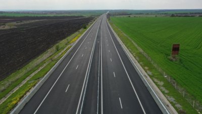 Шуменската пътностроителна фирма Автомагистрали Черно море освобождава 530 от