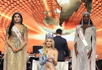 Полякиня е новата Мис Свят Тя получи короната на конкурса