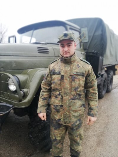 Войник спаси двама души от пожар