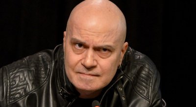 Слави спъва властта за избор на банкер №1