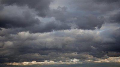 Утре ще е облачно с валежи 