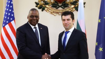 Започна срещата между Кирил Петков и Лойд Остин (НА ЖИВО)