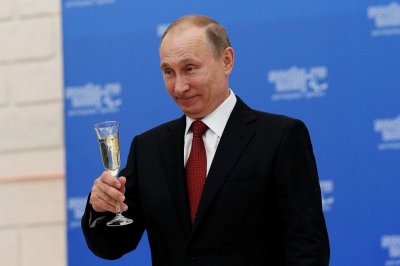 Около 1000 човека от персонала на руския президент Владимир Путин