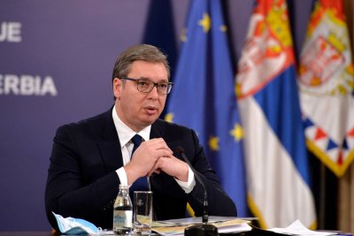 По време на поредната си предизборна изява сръбският президент Александър