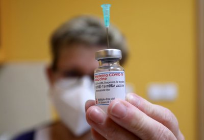 Модерна обяви междинните резултати за своята ваксина срещу COVID 19 за