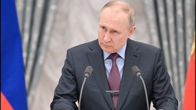 Руският президент Владимир Путин обвини украинските власти че протакат преговорите но добави