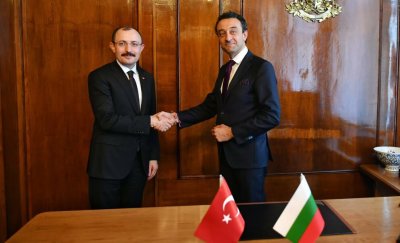 Министър Даниел Лорер обсъди с турския министър на търговията Мехмет