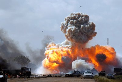 Най-малко 42 жертви след въздушни удари в Южна Либия