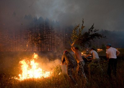 Шамани гасят огъня в Сибир