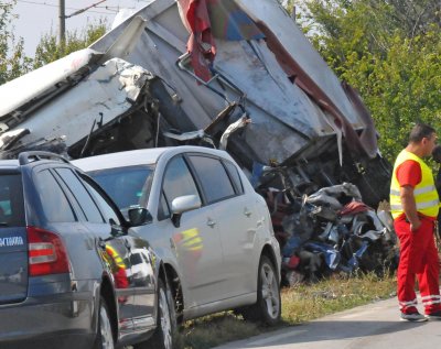 Шофьор загина при катастрофа с тир на пътя Русе – Бяла