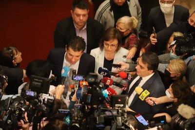 Експертна група към управляващата коалиция обсъжда искането на Демократична България