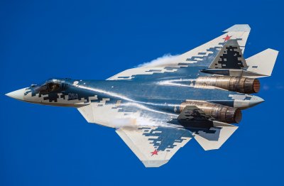 „Ростех“ покани Том Круз да види новия Су-57