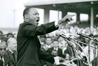 Мартин Лутър Кинг - борец за граждански права на афроамериканците в САЩ, убит на 4 април 1968 г.