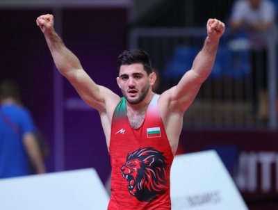 Айк Мнацаканян на 1/2/финал при класиците