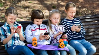 Българските деца са на второ място по използване на интернет
