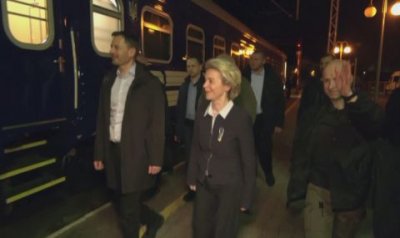 Урсула замина с влак за Киев за среща със Зеленски