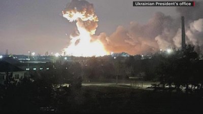 Русия обстрелва военен завод в Киев
