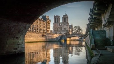 Три години след опустошителния пожар парижката катедрала Нотр Дам възвърна