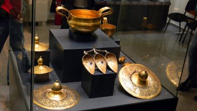 Вълчитрънското златно съкровище гостува в НИМ