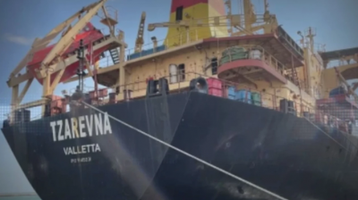 Очаква се българските моряци евакуирани от кораба в Царевна в