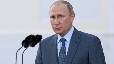Президентът Владимир Путин нареди на руските военни да отменят плановете