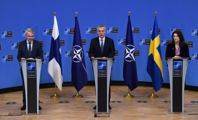 Все повече шведи одобряват присъединяване към НАТО