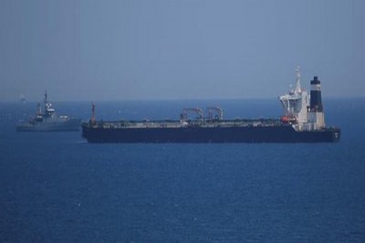 Руски петролен танкер беше задържан и не му беше разрешено