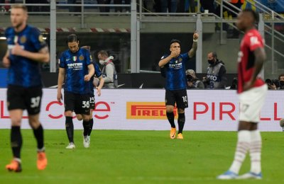 Интер спечели с 3 0 Дерби Делла Мадонина срещу Милан в