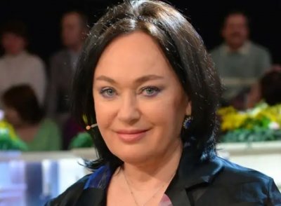 Популярната руска телевизионна водеща Лариса Гузеева се е скрила от